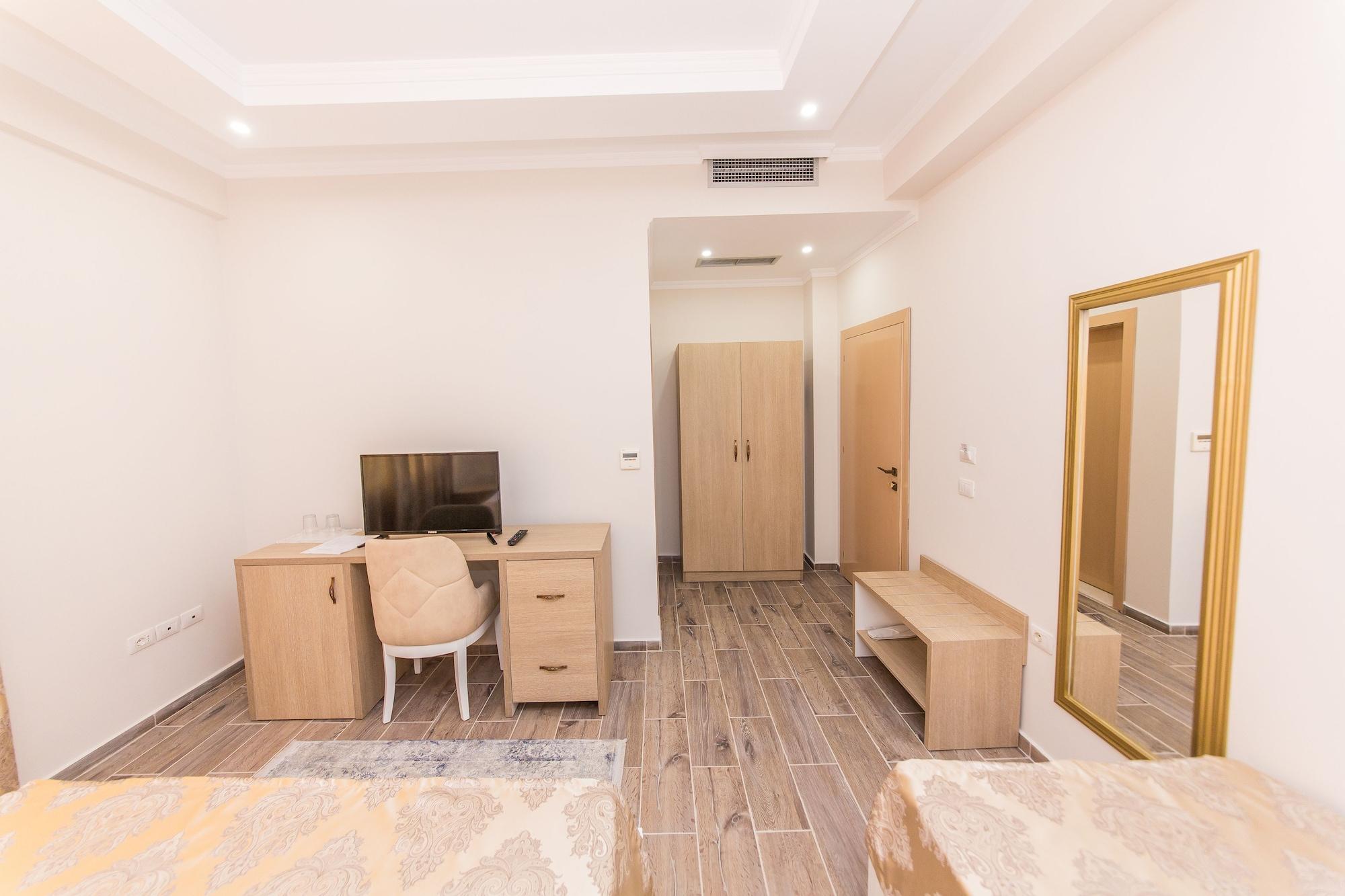 Hotel Belagrita Berat Bagian luar foto