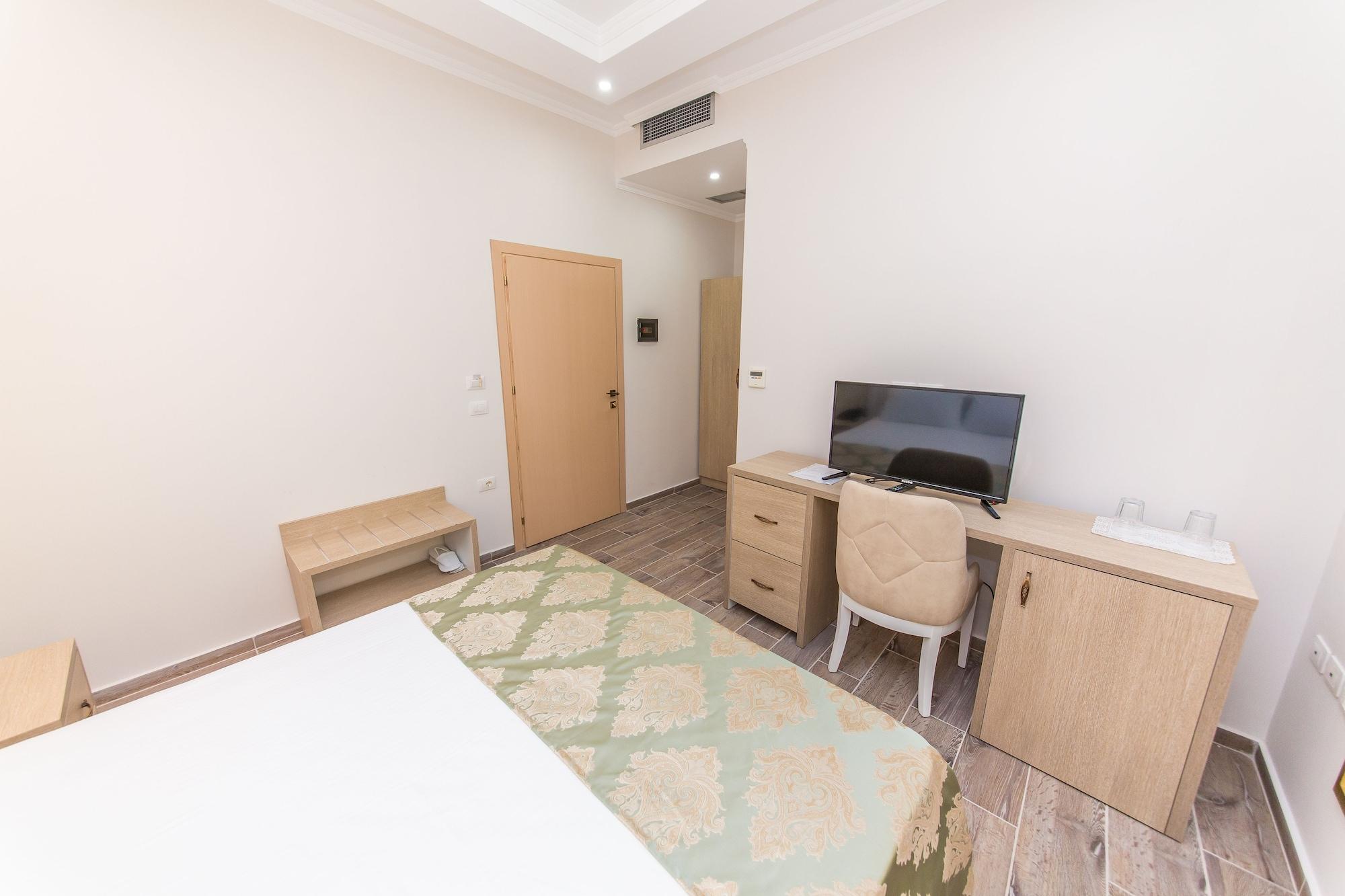 Hotel Belagrita Berat Bagian luar foto